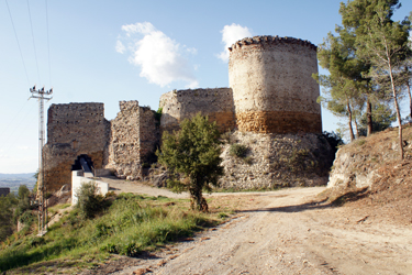 Castell de Gelida. Recinte superior. R. Rovira 2008